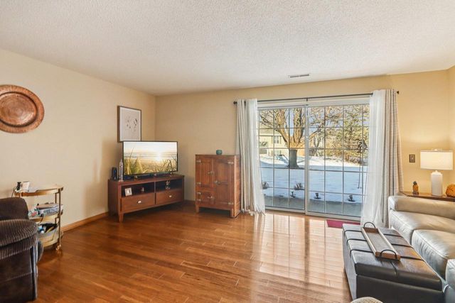 273 Kearney Way, Waunakee, WI 53597