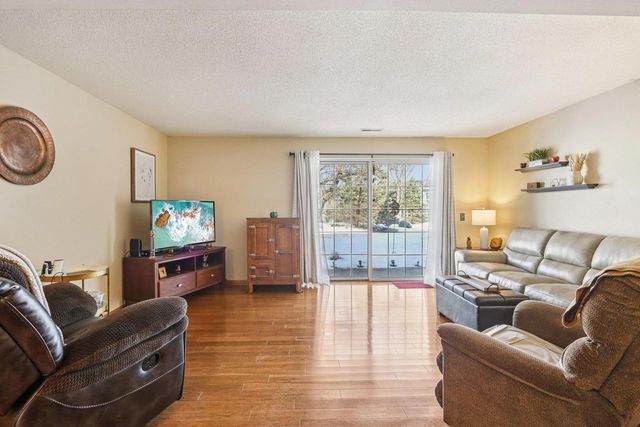 273 Kearney Way, Waunakee, WI 53597