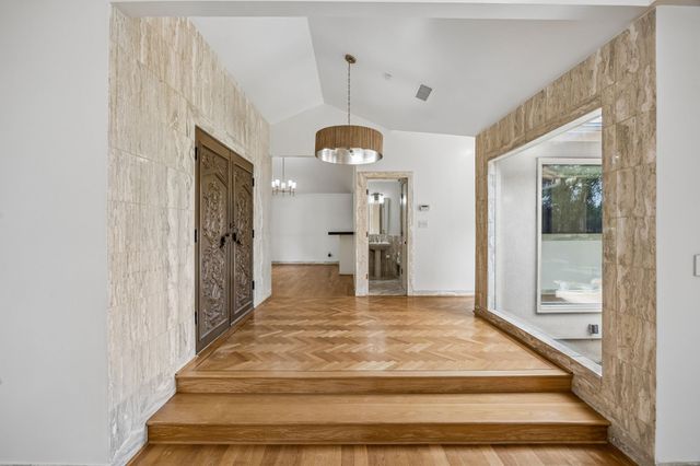 10695 Pagewood Drive, Dallas, TX 75230