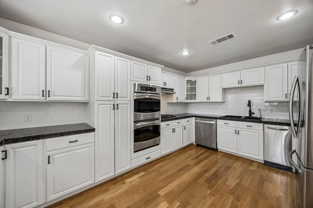 10695 Pagewood Drive, Dallas, TX 75230