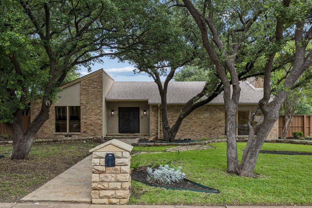 10695 Pagewood Drive, Dallas, TX 75230
