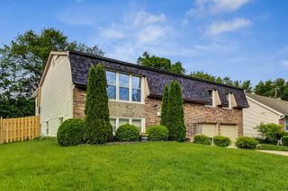 4010 N Firestone Drive, Hoffman Estates, IL 60192