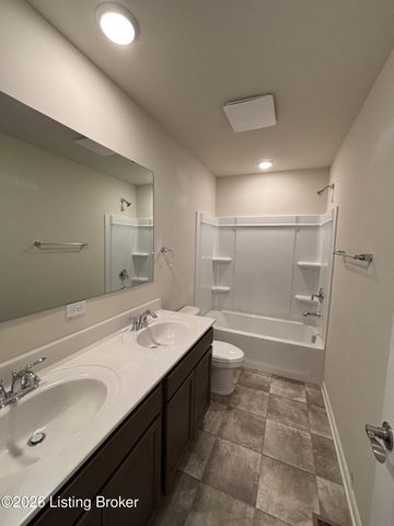 258 Ardmore Crossing Dr, Shelbyville, KY 40065