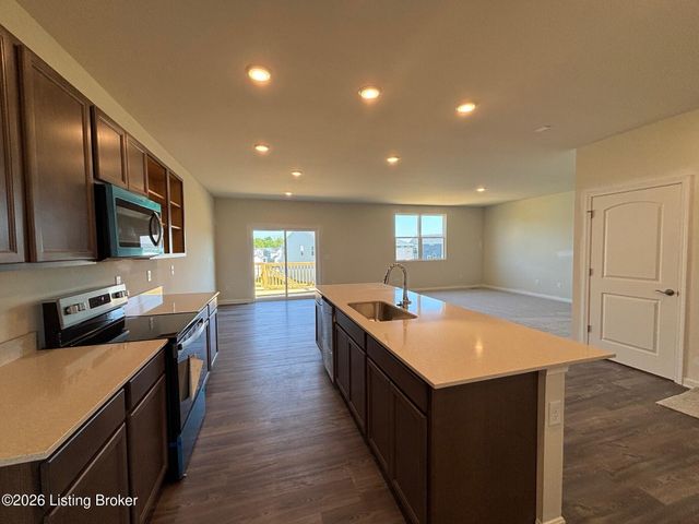 258 Ardmore Crossing Dr, Shelbyville, KY 40065