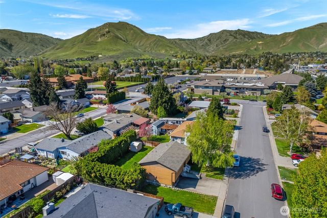 1517 4th Street, Wenatchee, WA 98801