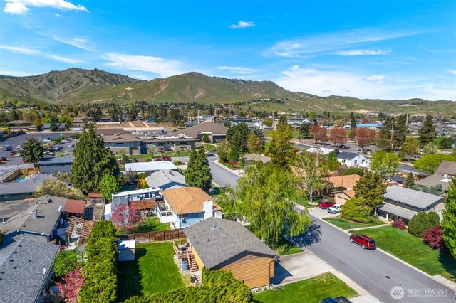 1517 4th Street, Wenatchee, WA 98801