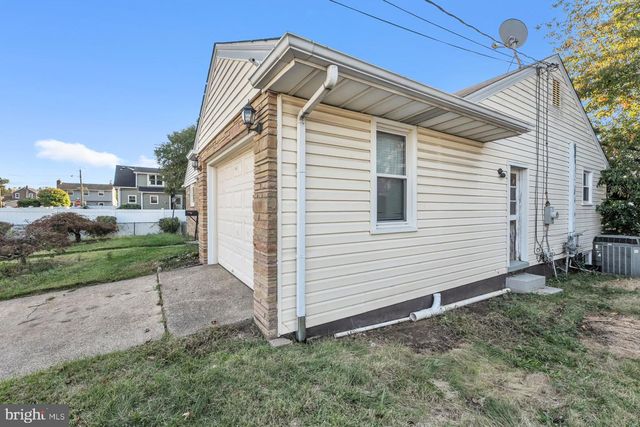 774 CHARLES ST, Burlington, NJ 08016