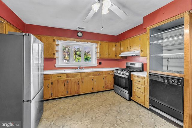 774 CHARLES ST, Burlington, NJ 08016