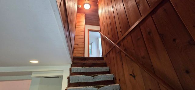 12 Sunset Trail, Portage, IN 46368