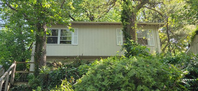 12 Sunset Trail, Portage, IN 46368