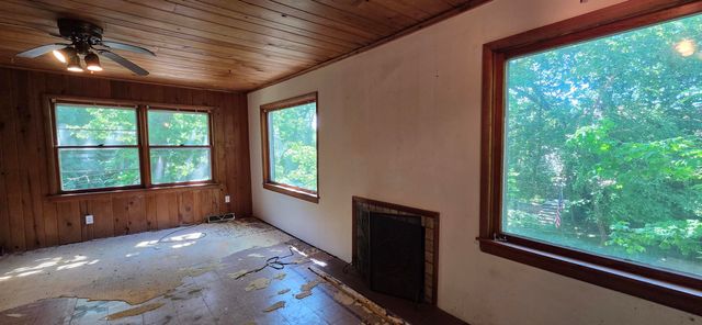 12 Sunset Trail, Portage, IN 46368