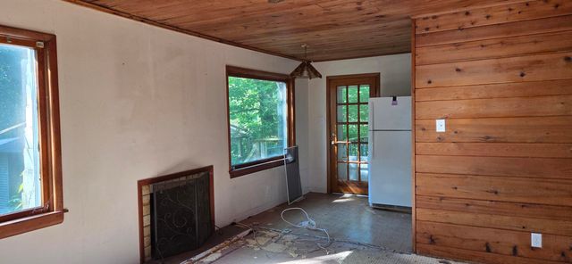 12 Sunset Trail, Portage, IN 46368