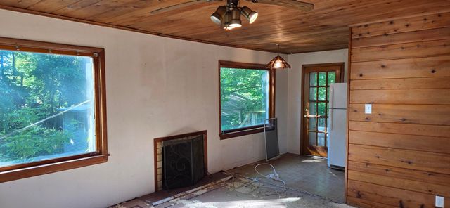 12 Sunset Trail, Portage, IN 46368