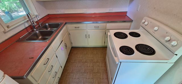 12 Sunset Trail, Portage, IN 46368