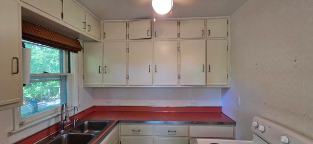 12 Sunset Trail, Portage, IN 46368