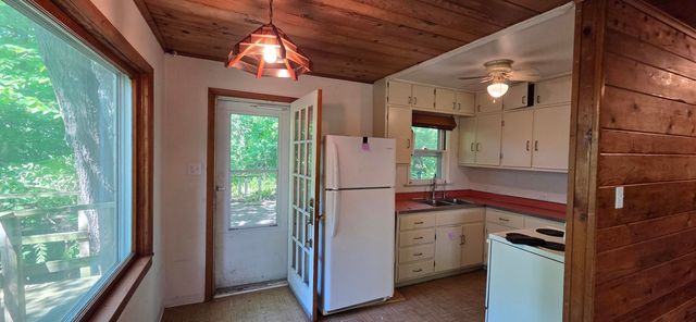 12 Sunset Trail, Portage, IN 46368