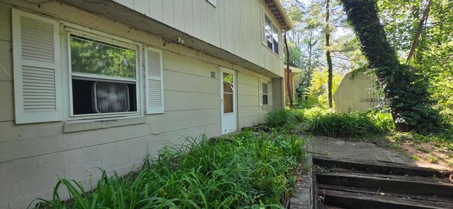 12 Sunset Trail, Portage, IN 46368