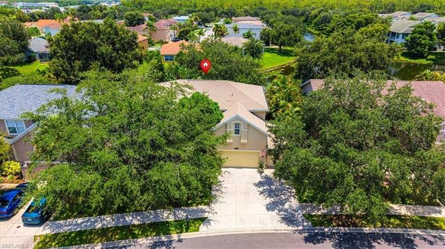 120 Burnt Pine DR, Naples, FL 34119