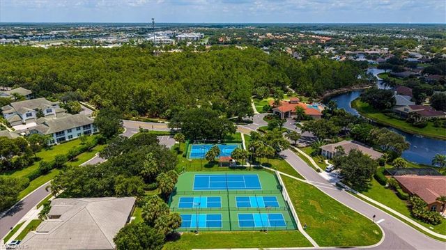120 Burnt Pine DR, Naples, FL 34119
