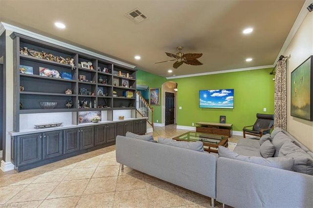 120 Burnt Pine DR, Naples, FL 34119