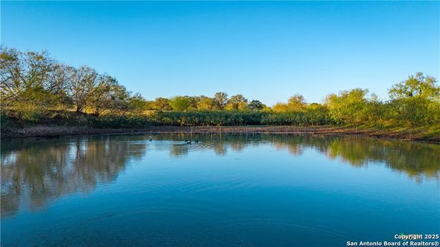 15145 Alternate 90, Kingsbury, TX 78638