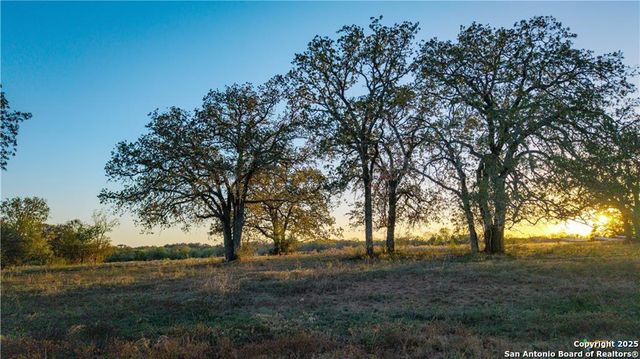 15145 Alternate 90, Kingsbury, TX 78638