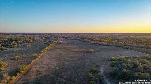 15145 Alternate 90, Kingsbury, TX 78638