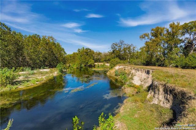 15145 Alternate 90, Kingsbury, TX 78638