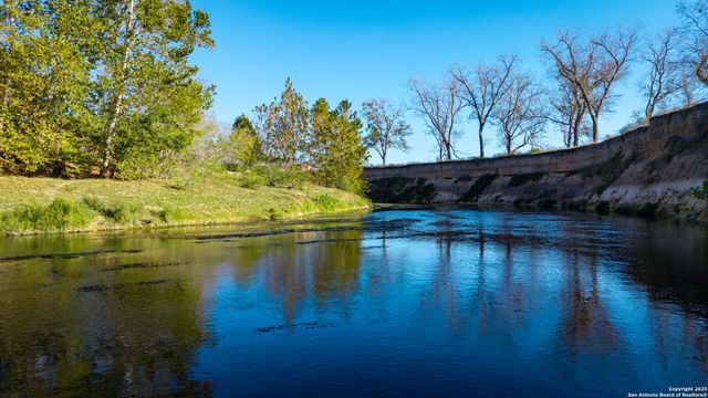 15145 Alternate 90, Kingsbury, TX 78638