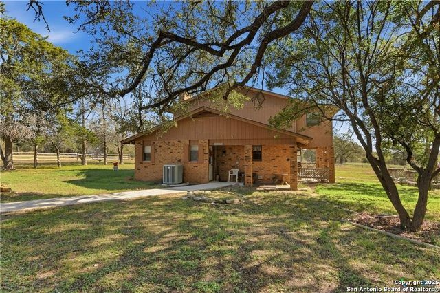 15145 Alternate 90, Kingsbury, TX 78638