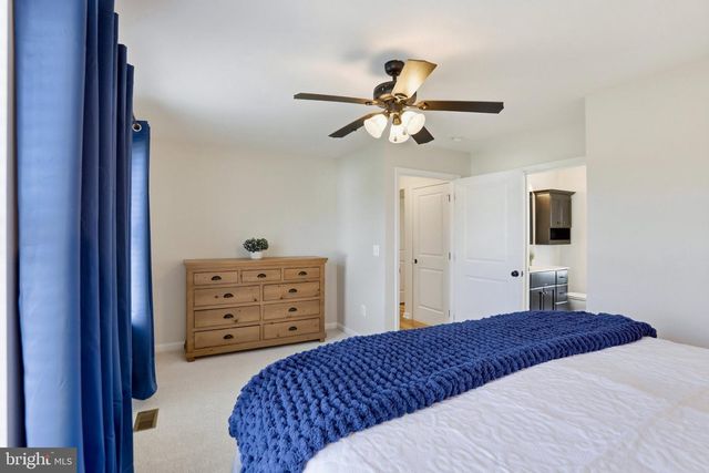 15615 WHISPERING KNOLL CT, Hillsboro, VA 20132