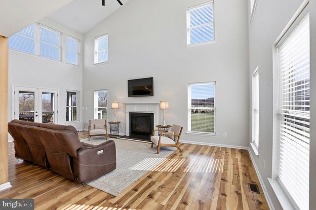 15615 WHISPERING KNOLL CT, Hillsboro, VA 20132