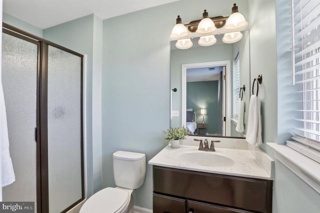 15615 WHISPERING KNOLL CT, Hillsboro, VA 20132