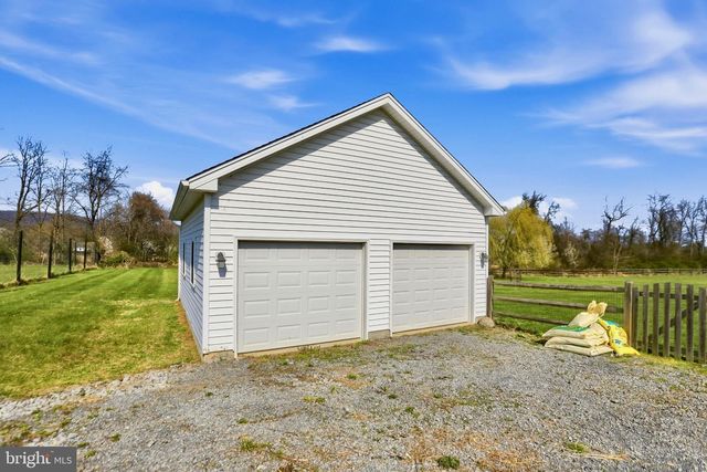 15615 WHISPERING KNOLL CT, Hillsboro, VA 20132