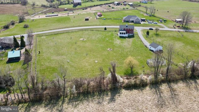 15615 WHISPERING KNOLL CT, Hillsboro, VA 20132