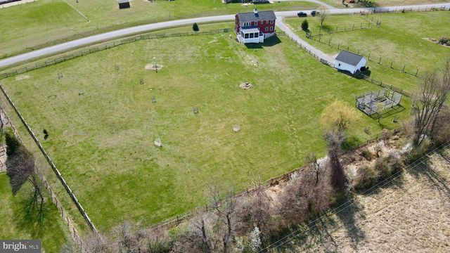 15615 WHISPERING KNOLL CT, Hillsboro, VA 20132