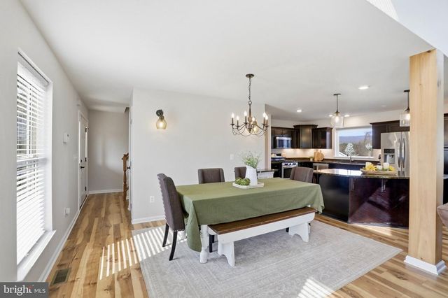 15615 WHISPERING KNOLL CT, Hillsboro, VA 20132