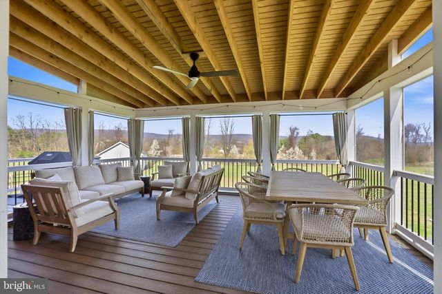 15615 WHISPERING KNOLL CT, Hillsboro, VA 20132