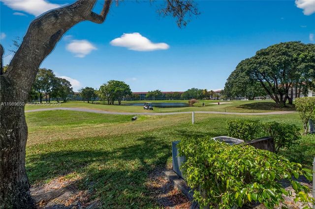 400 SW 134th Way 112F, Pembroke Pines, FL 33027