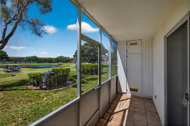 400 SW 134th Way 112F, Pembroke Pines, FL 33027