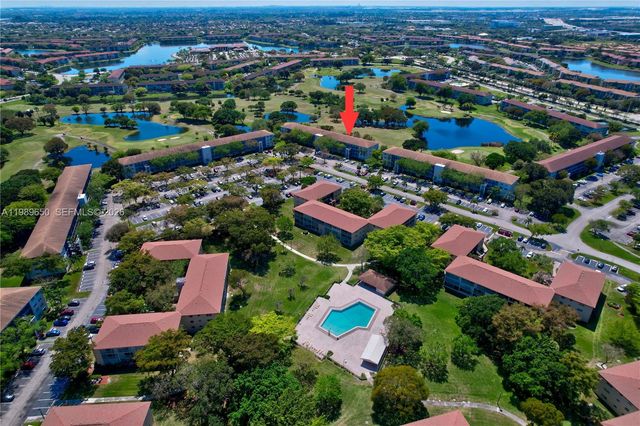 400 SW 134th Way 112F, Pembroke Pines, FL 33027