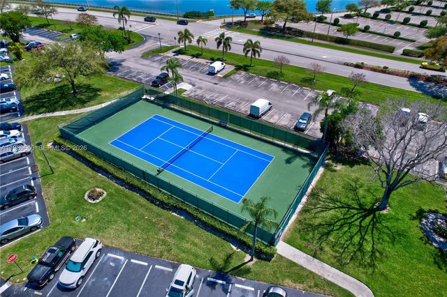 400 SW 134th Way 112F, Pembroke Pines, FL 33027