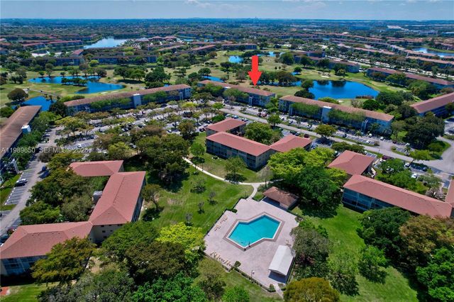 400 SW 134th Way 112F, Pembroke Pines, FL 33027
