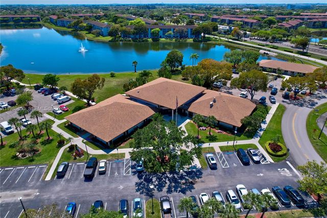 400 SW 134th Way 112F, Pembroke Pines, FL 33027