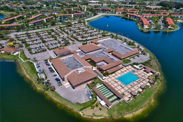 400 SW 134th Way 112F, Pembroke Pines, FL 33027