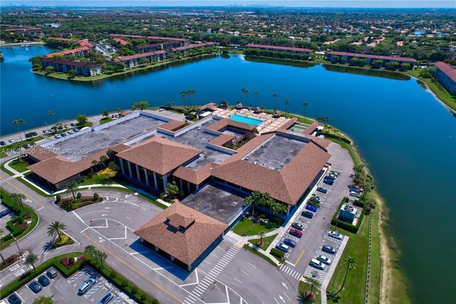 400 SW 134th Way 112F, Pembroke Pines, FL 33027