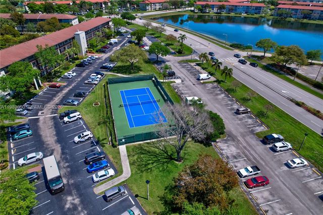 400 SW 134th Way 112F, Pembroke Pines, FL 33027