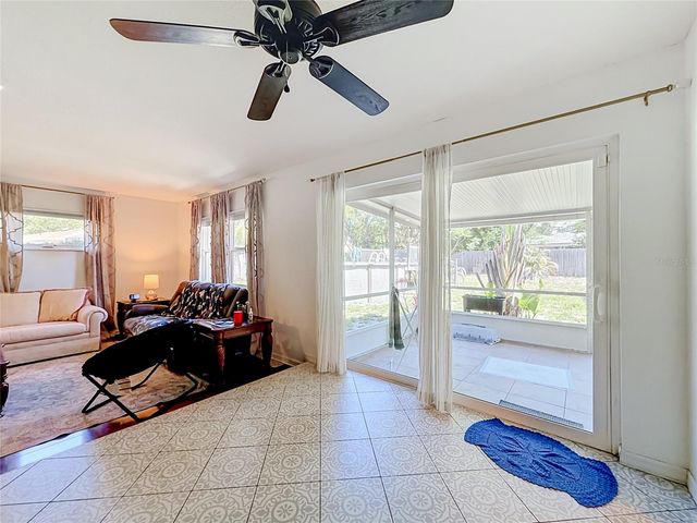 8517 CEDAR COVE COURT, Orlando, FL 32819