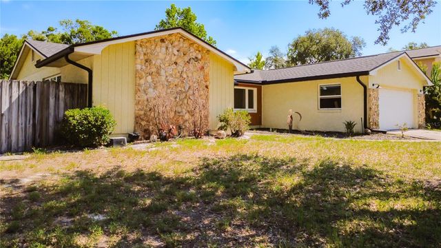 8517 CEDAR COVE COURT, Orlando, FL 32819