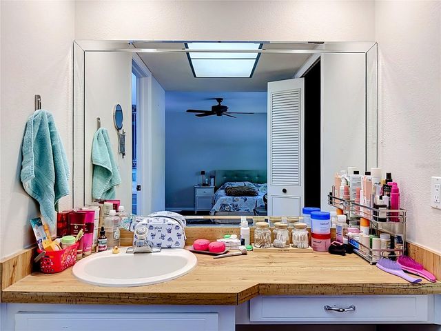 8517 CEDAR COVE COURT, Orlando, FL 32819